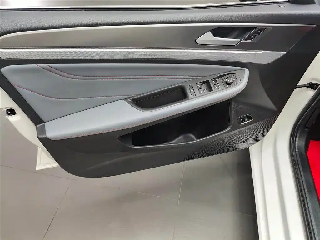 Volkswagen Lamando — миниатюра 19