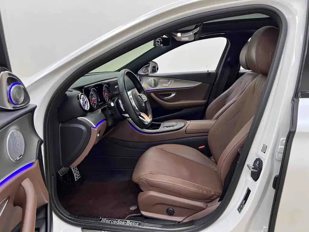 Mercedes-Benz E-Class (Import) — миниатюра 10