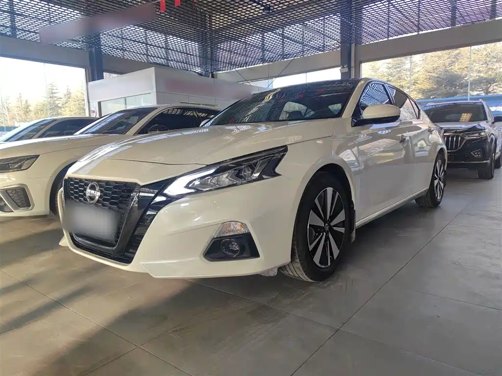 Nissan Teana 2022