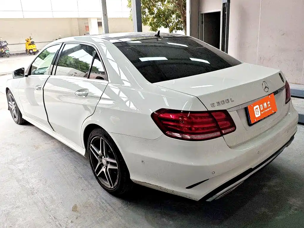 Mercedes-Benz E-Class — миниатюра 4
