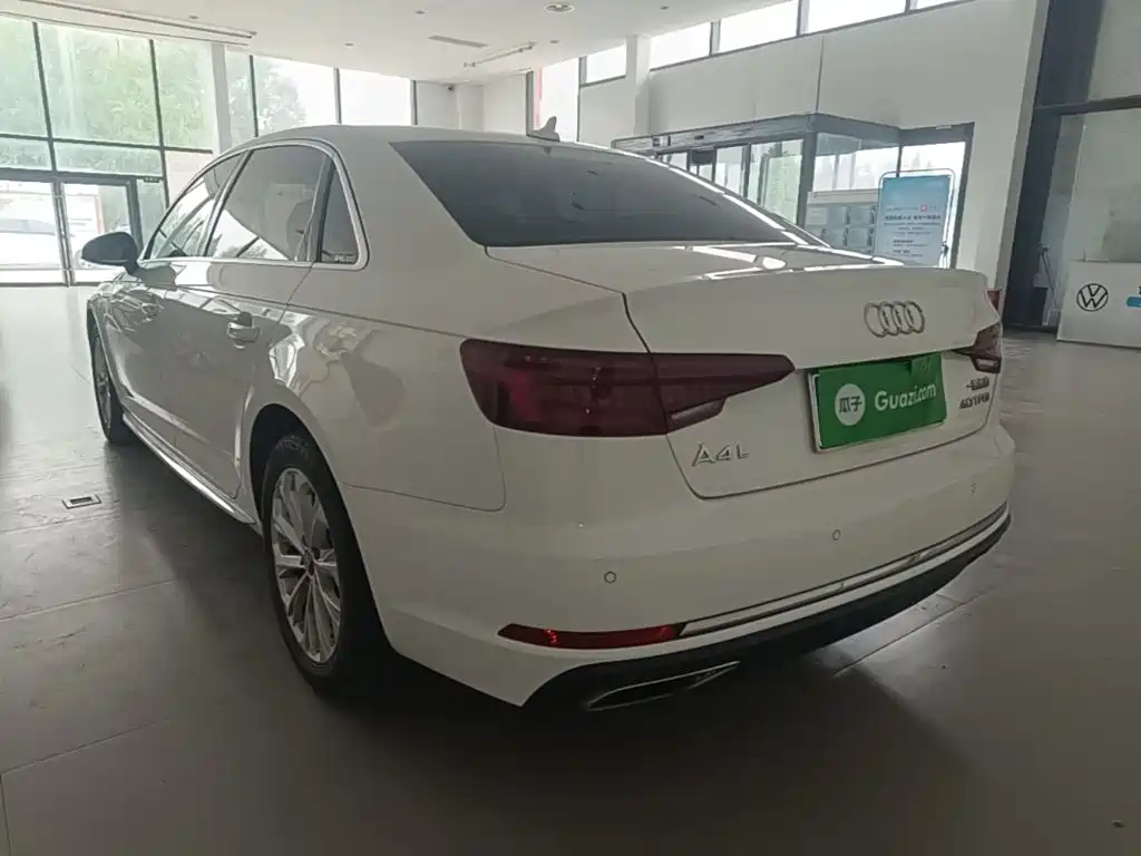 Audi A4L 2019 40 TFSI VI