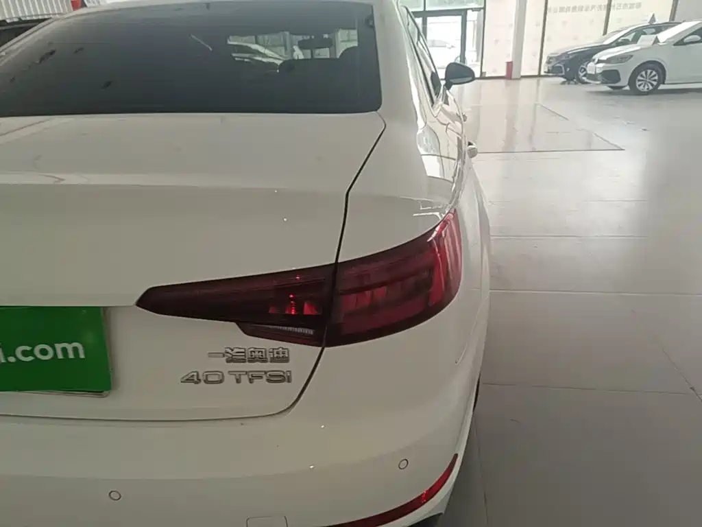 Audi A4L 2019 40 TFSI VI
