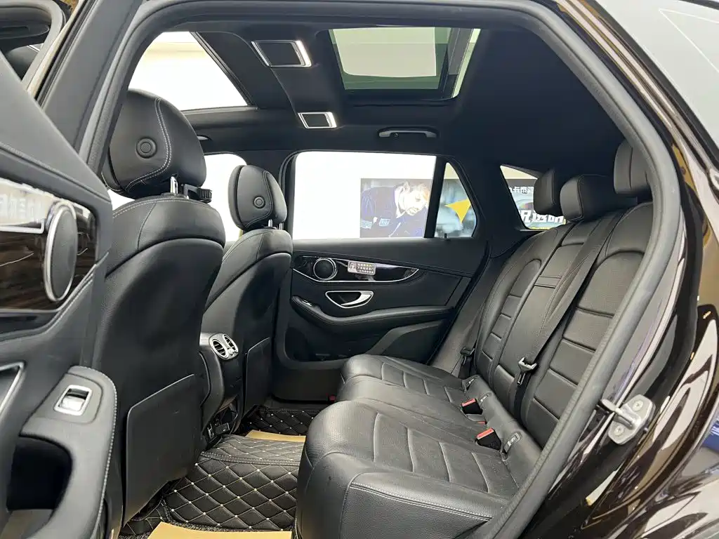 Mercedes-Benz GLC — миниатюра 19