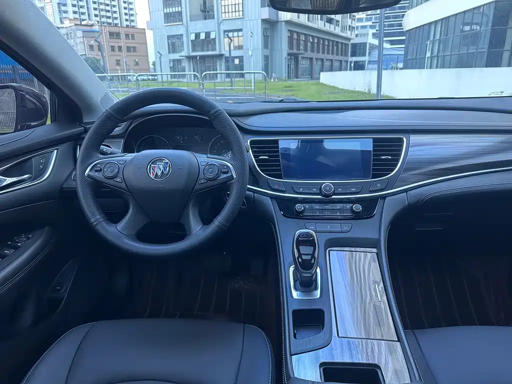 Buick LaCrosse — миниатюра 9