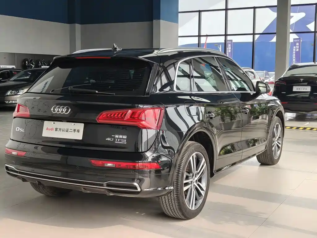 Audi Q5L — миниатюра 5