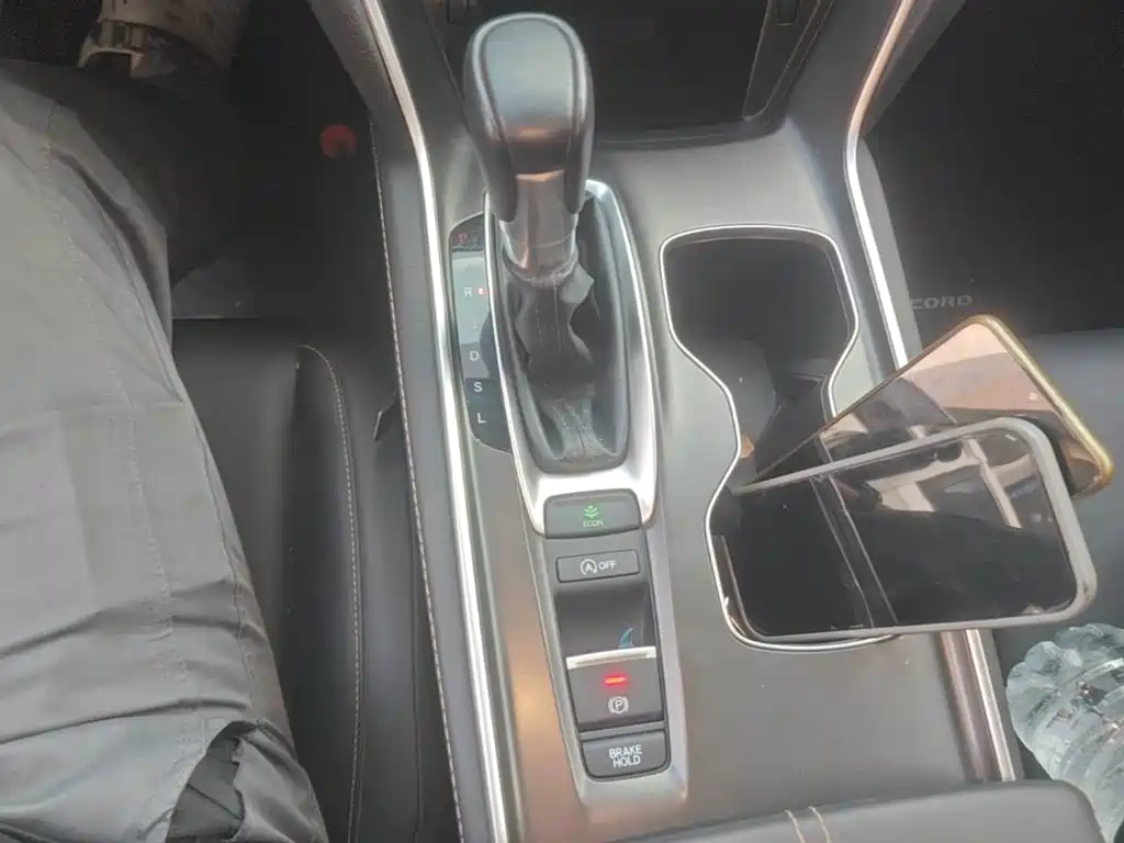 Honda Accord — миниатюра 14