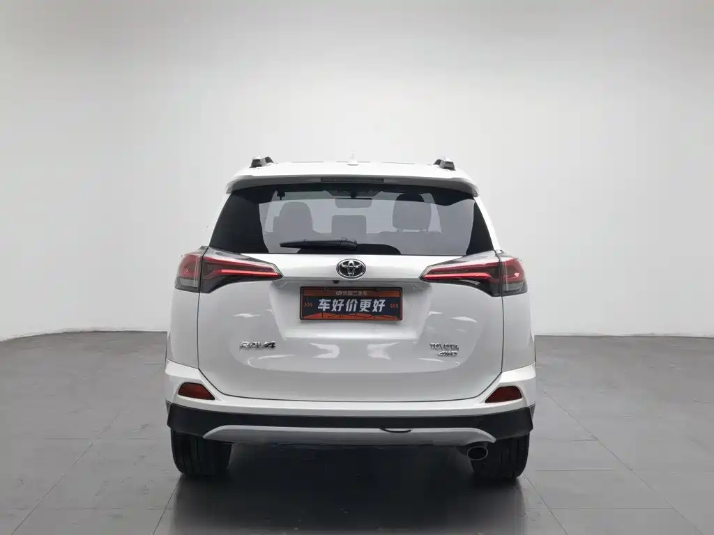 Toyota RAV4 — миниатюра 4