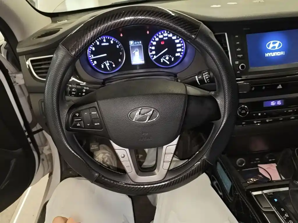 Hyundai Mistra — миниатюра 11