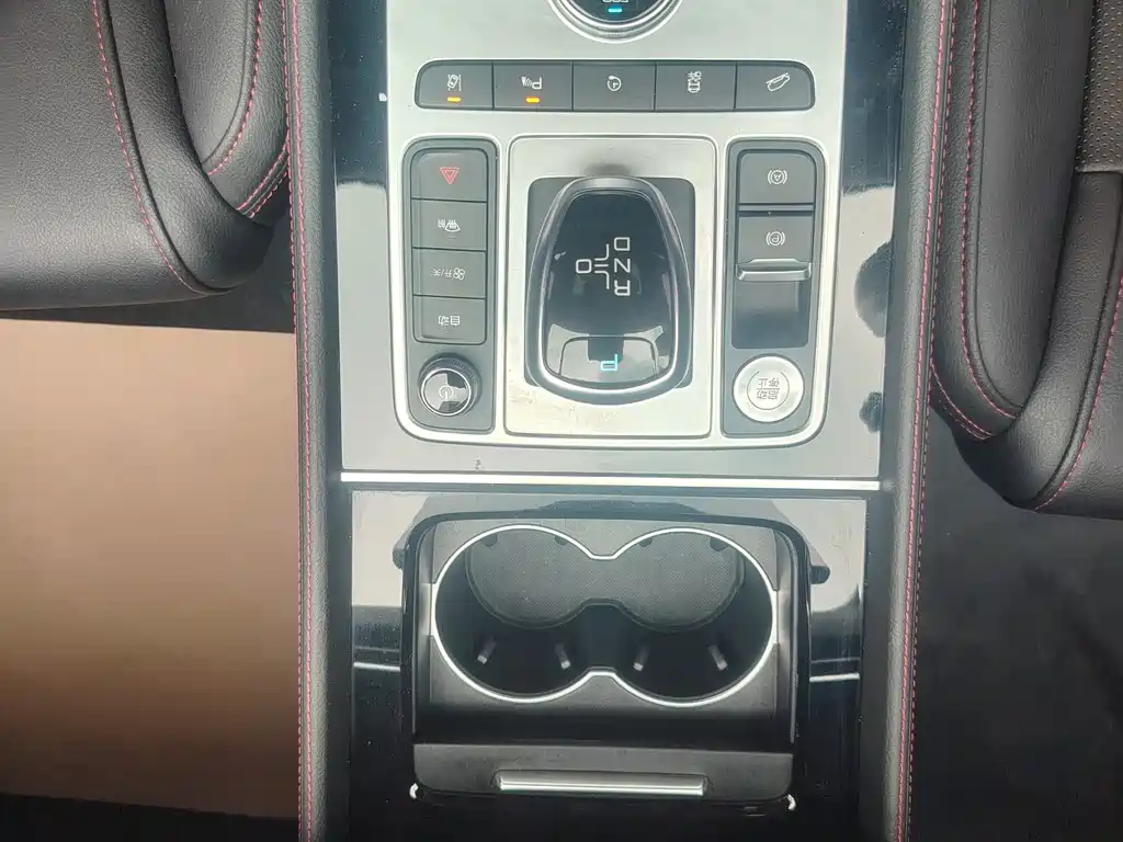 BYD Tang New Energy — миниатюра 7