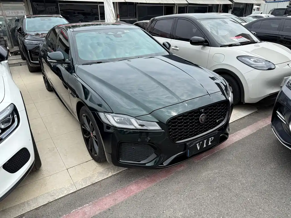 Jaguar XFL — миниатюра 3