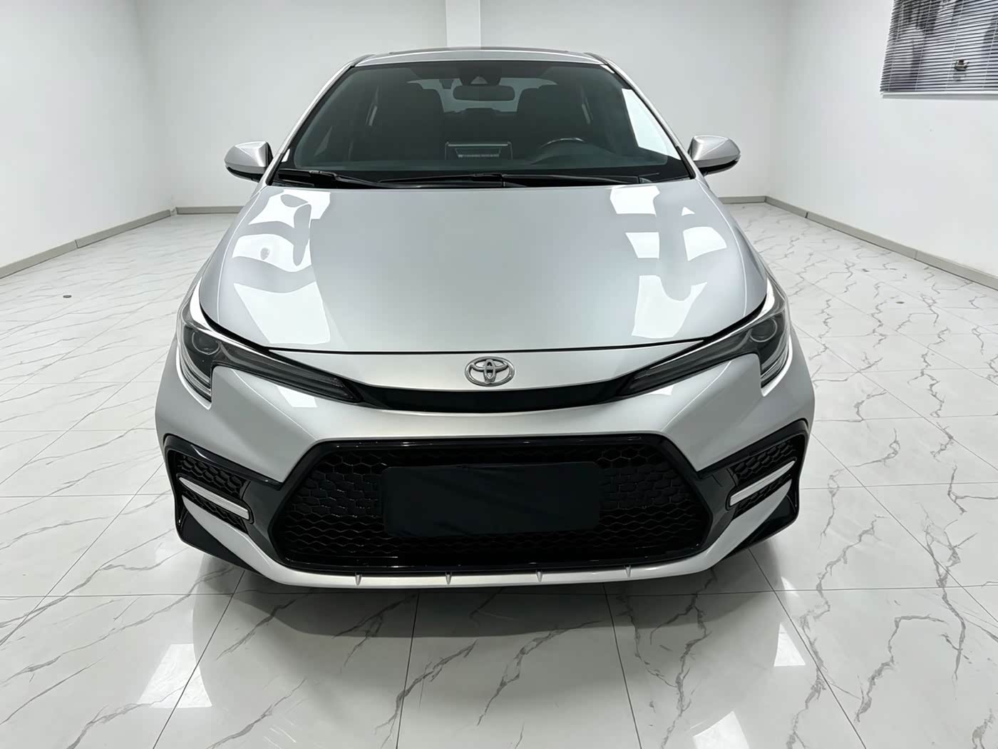 Toyota Levin 1.2 л 2022 г. Серебристо-серый, пробег 41000 км