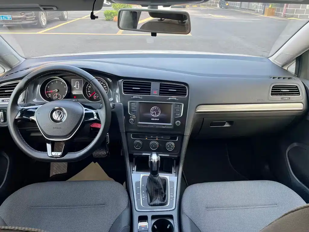 Volkswagen Golf — миниатюра 14