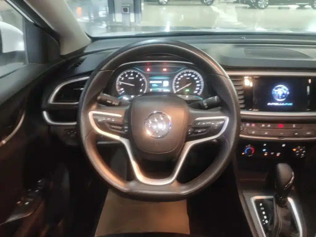 Buick Excelle — миниатюра 11