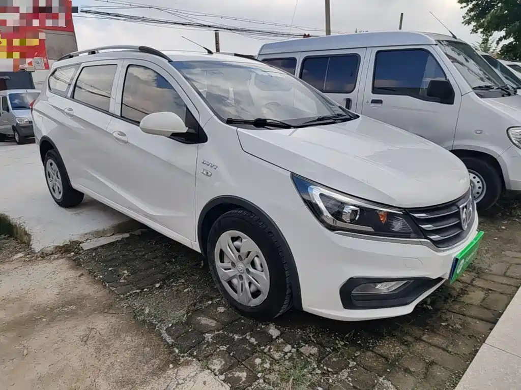 Baojun 310W — миниатюра 4
