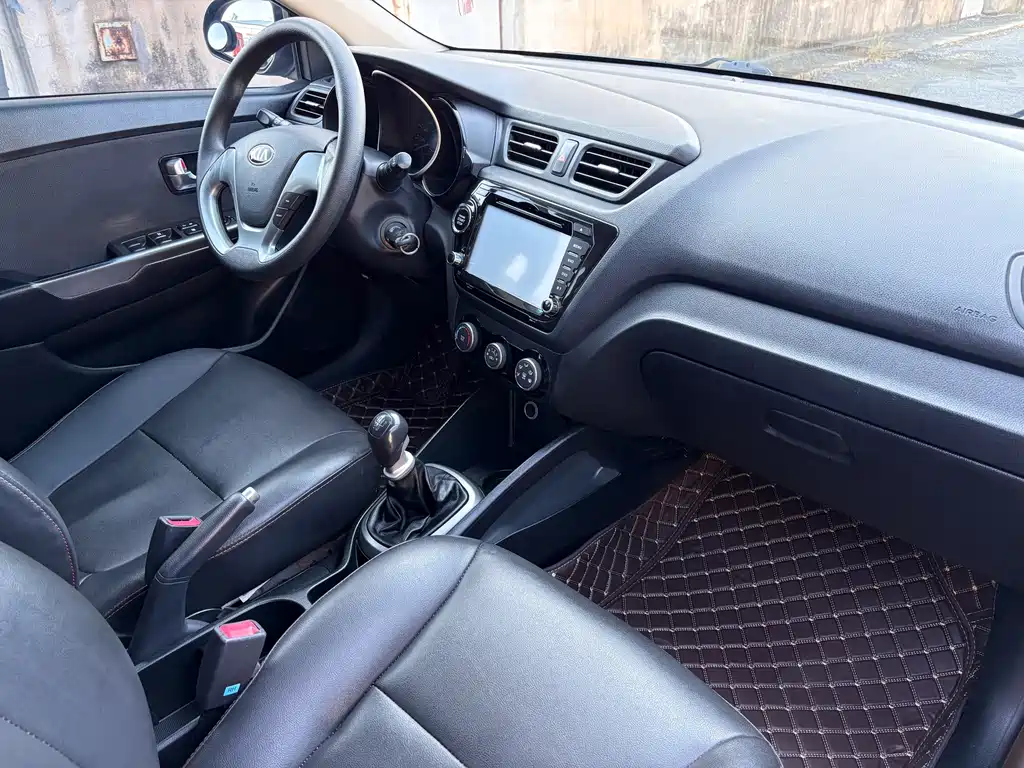 Kia K2 — миниатюра 9