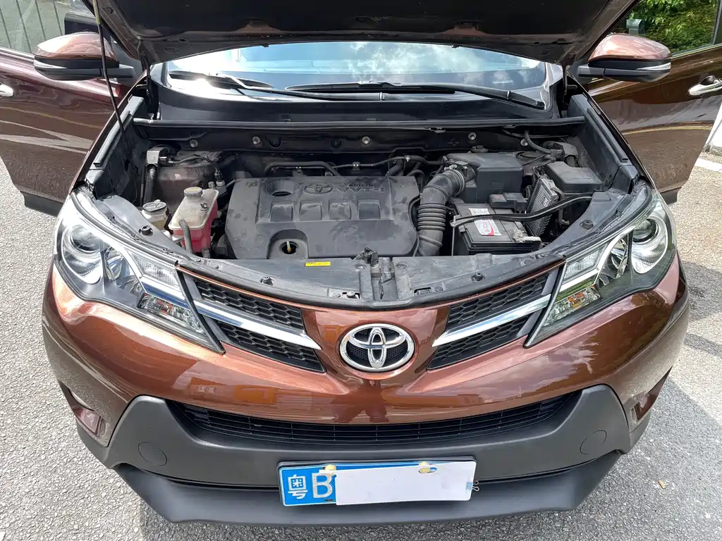 Toyota RAV4 — миниатюра 5