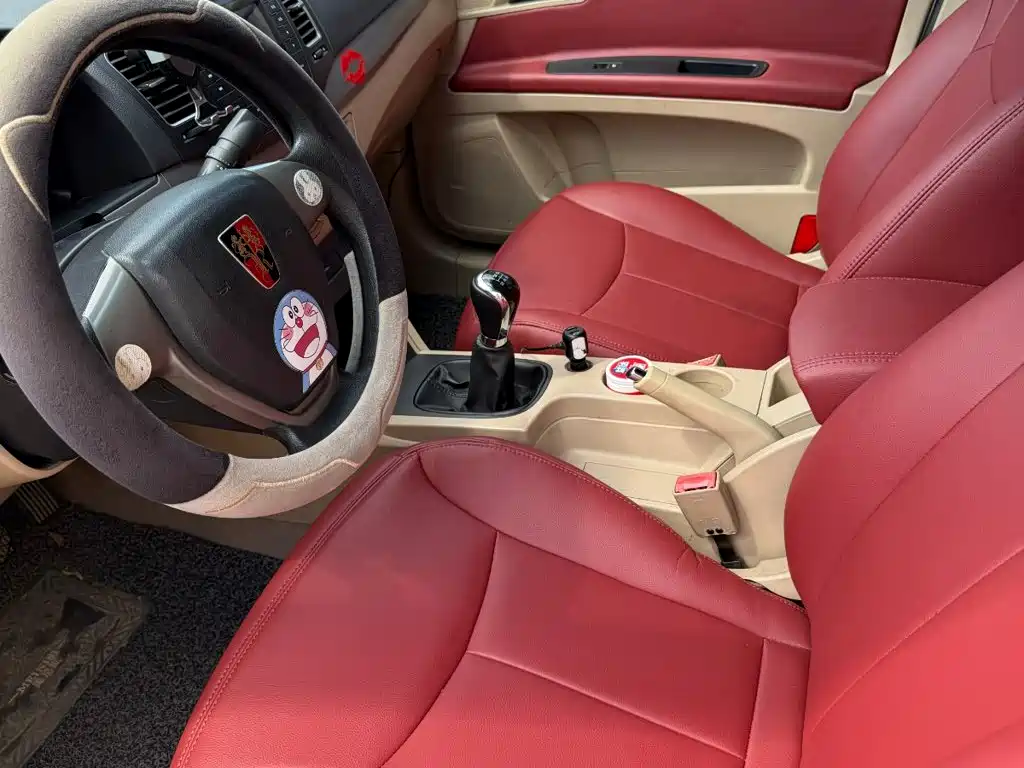Roewe 350 — миниатюра 8