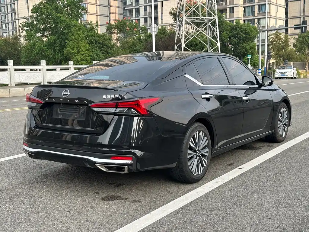 Nissan Teana — миниатюра 9
