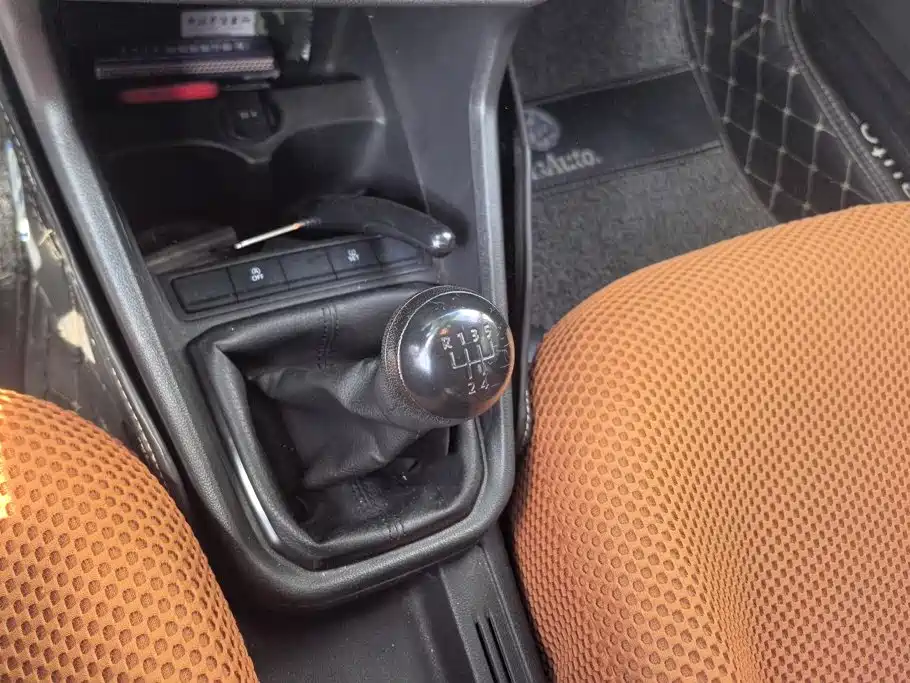 Volkswagen Santana — миниатюра 16