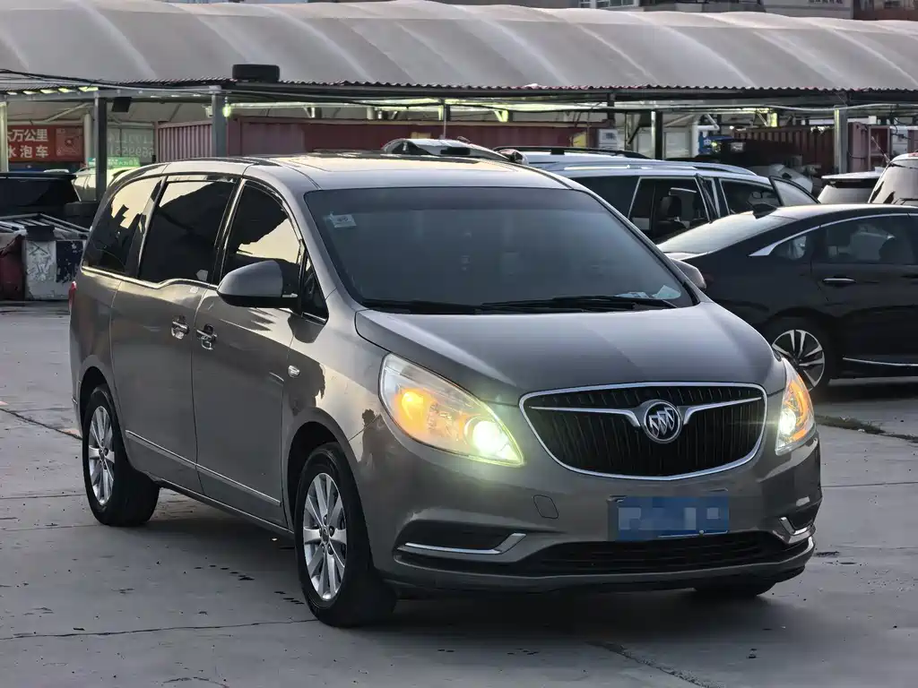 Buick GL8 — миниатюра 3