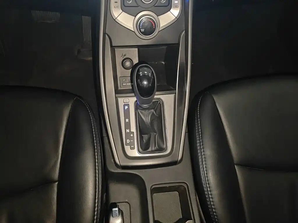 Hyundai Elantra Langdong — миниатюра 14