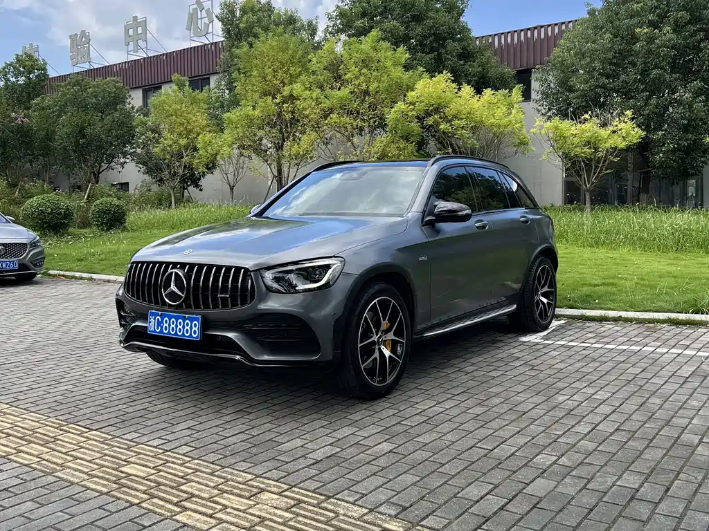 Mercedes-Benz GLC AMG
