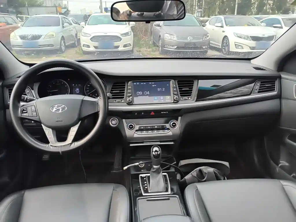 Hyundai Mistra 2019 1.8L AT GLS VI