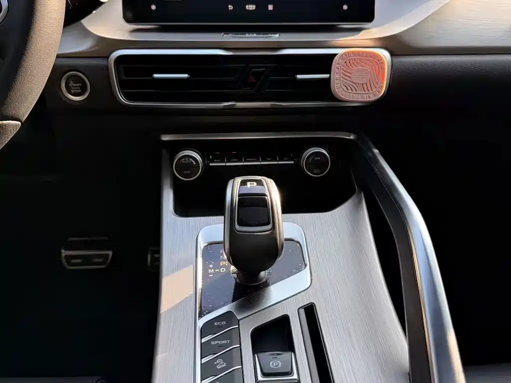 Geely Binyue — миниатюра 23