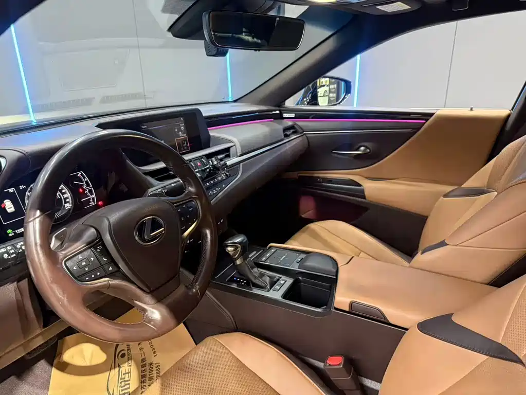 Lexus ES — миниатюра 11