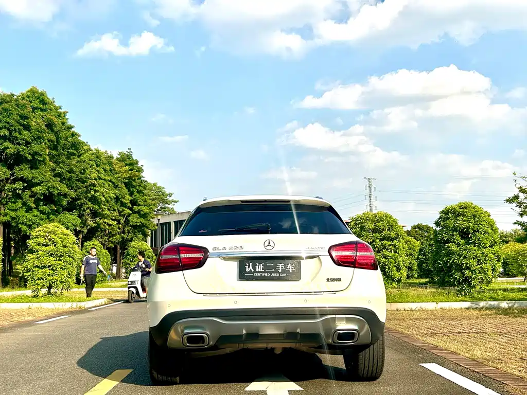 Mercedes-Benz GLA — миниатюра 6