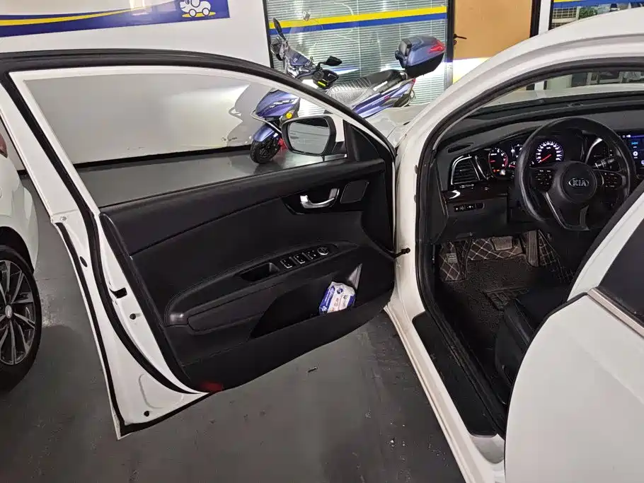Kia K4 — миниатюра 7