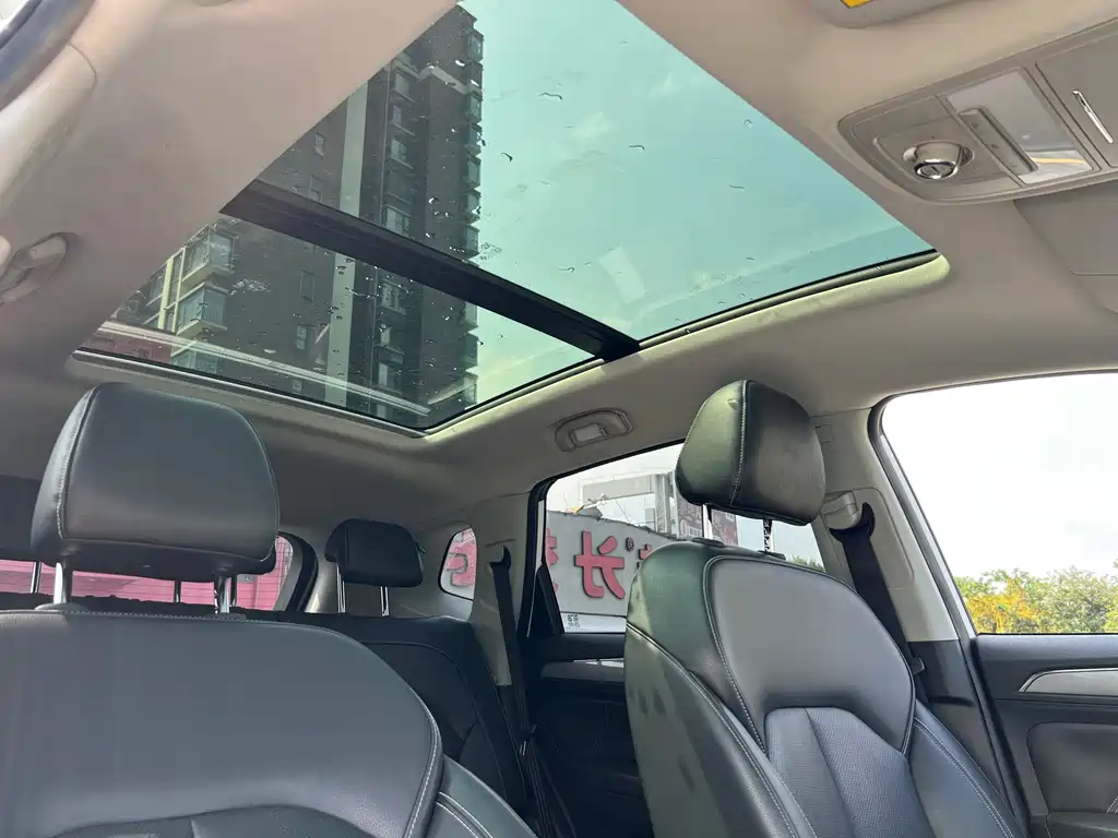 Roewe RX5 — миниатюра 9