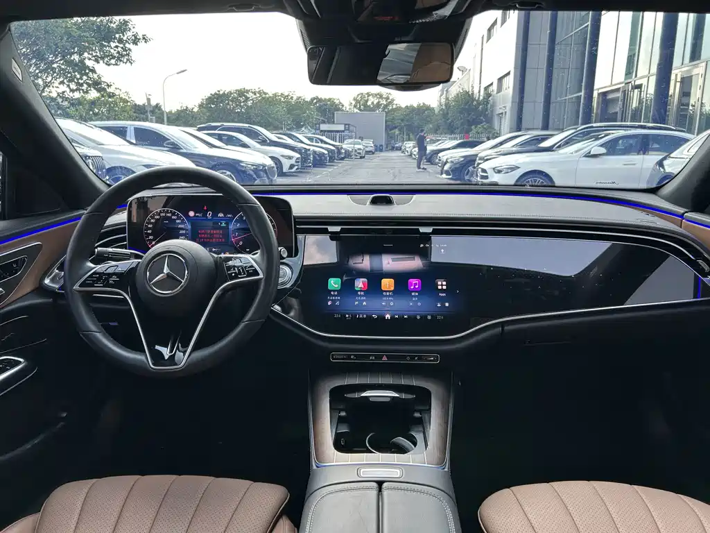 Mercedes-Benz E-Class — миниатюра 9