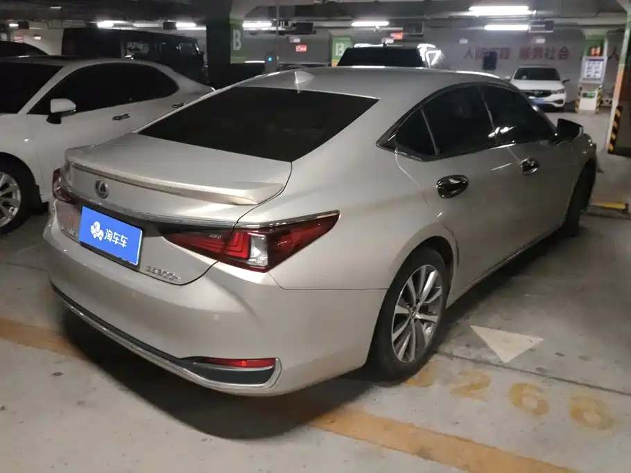 Lexus ES — миниатюра 3