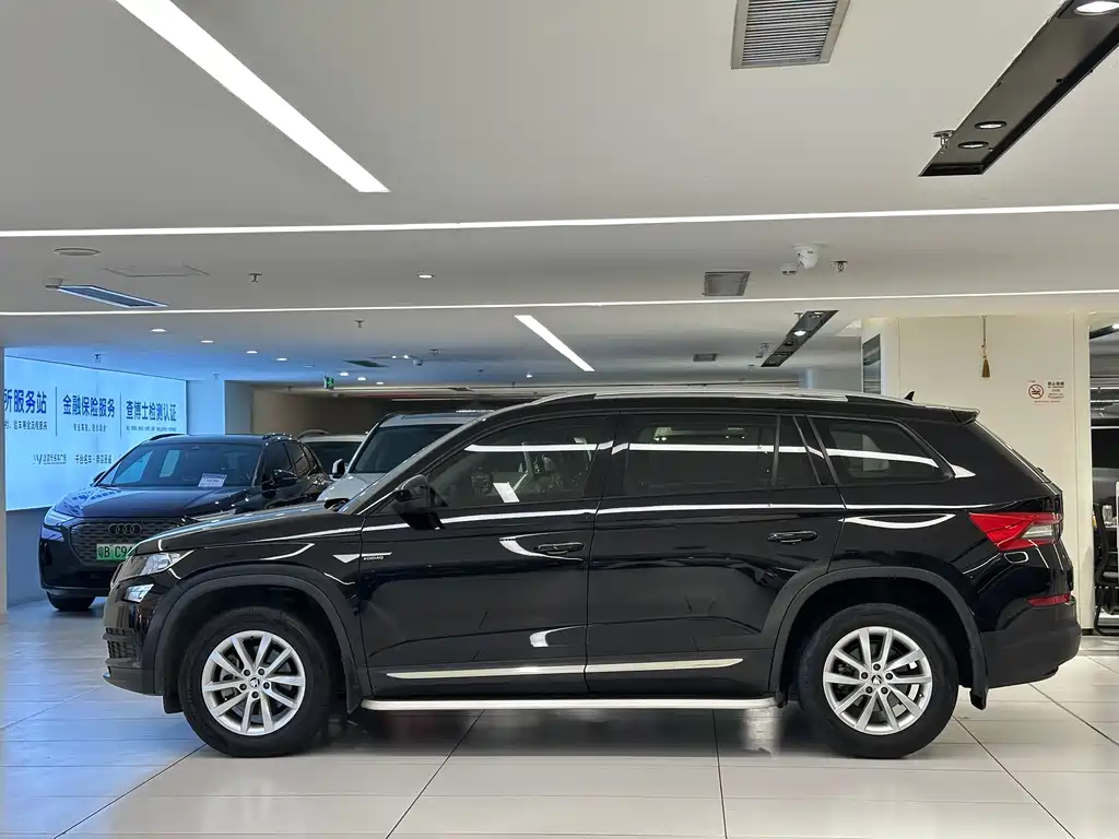Skoda Kodiaq 2019 TSI330 5 мест Comfort V