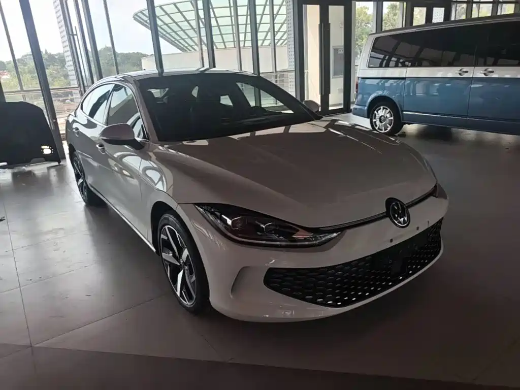 Volkswagen Lamando — миниатюра 4