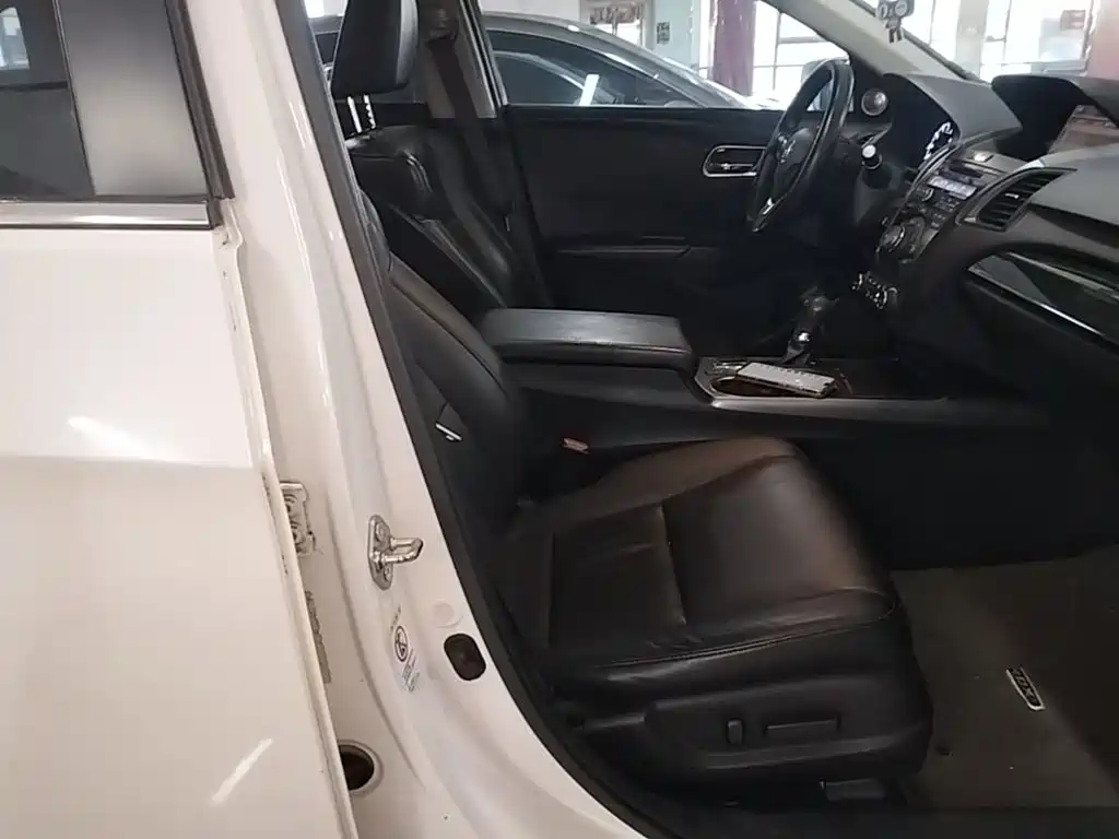 Acura RDX (Import) — миниатюра 25