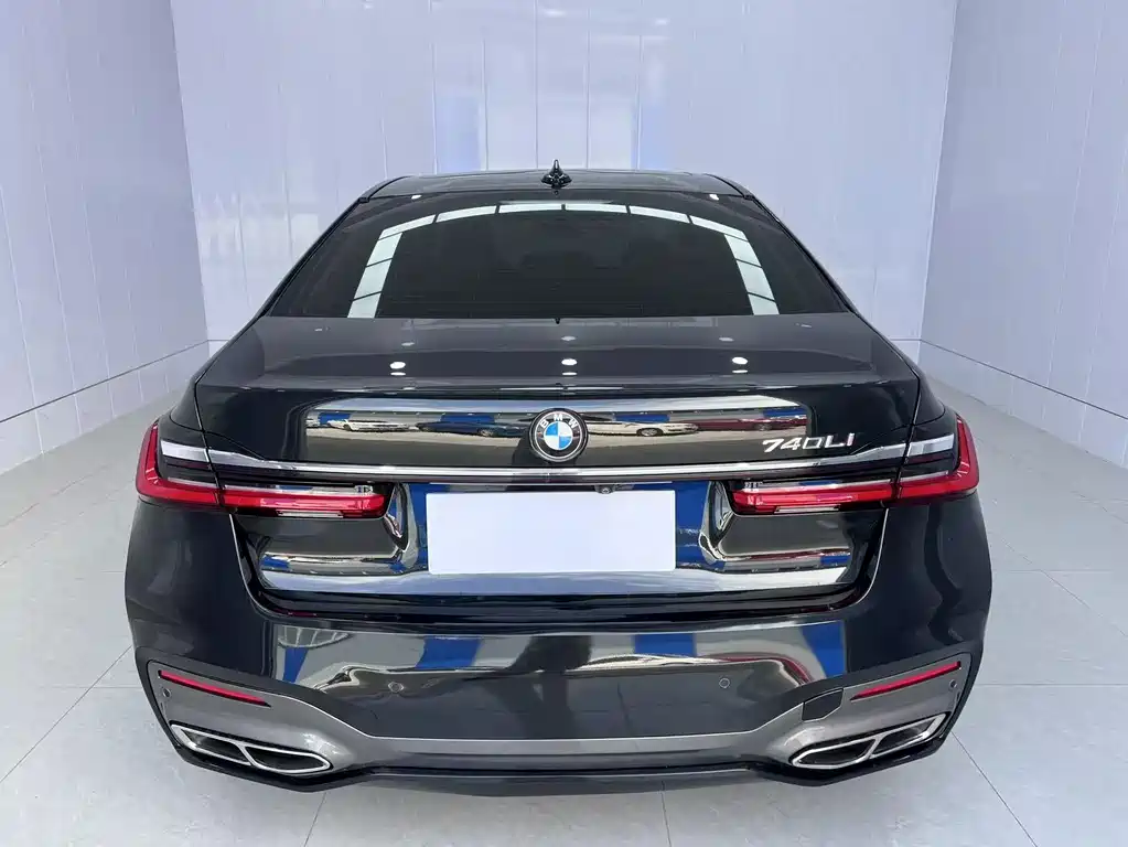 BMW 7 Series 7 2018 740Li Lead