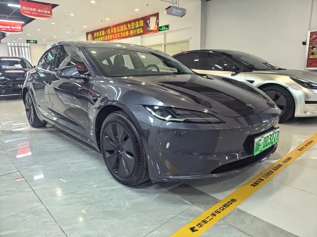 Tesla Model 3 — миниатюра 11