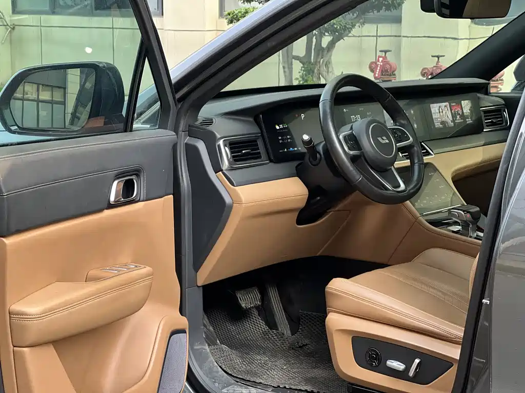 Li Auto ONE 2020 6 мест