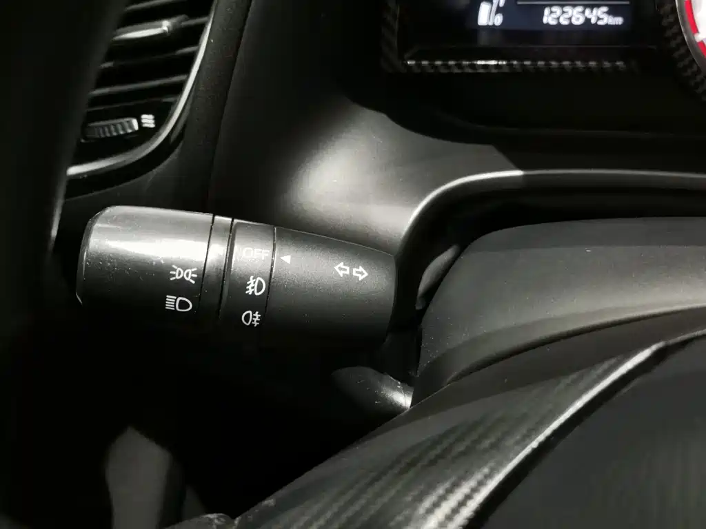 Mazda 3 Axela — миниатюра 14