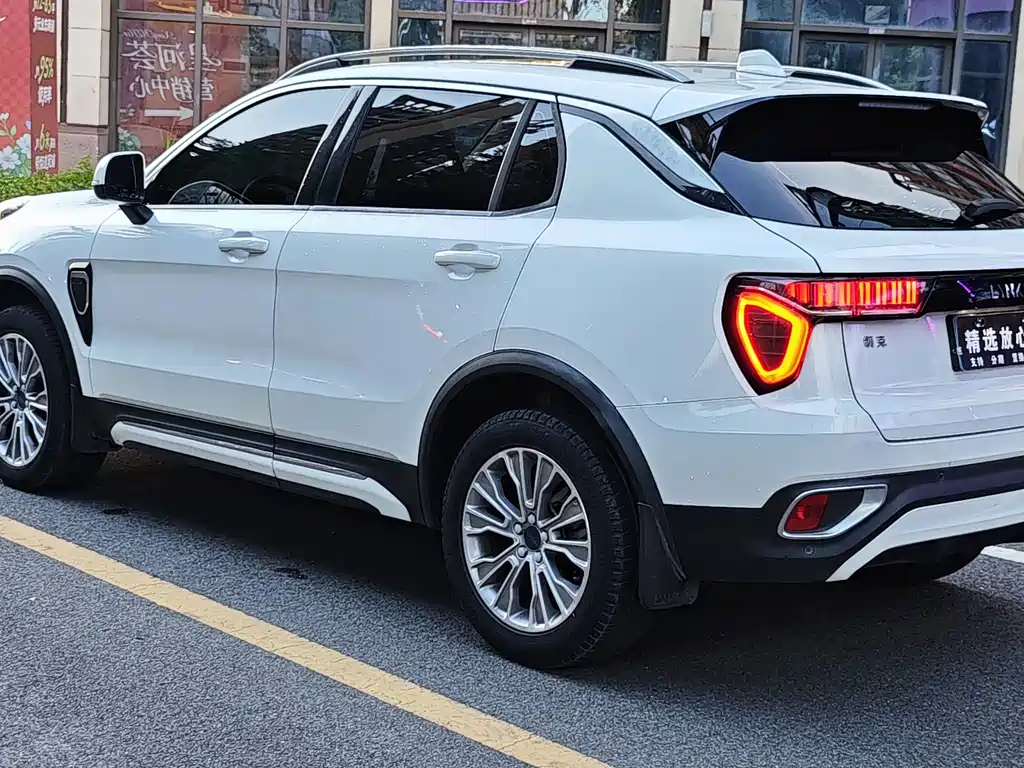 Lynk & Co 01 — миниатюра 14
