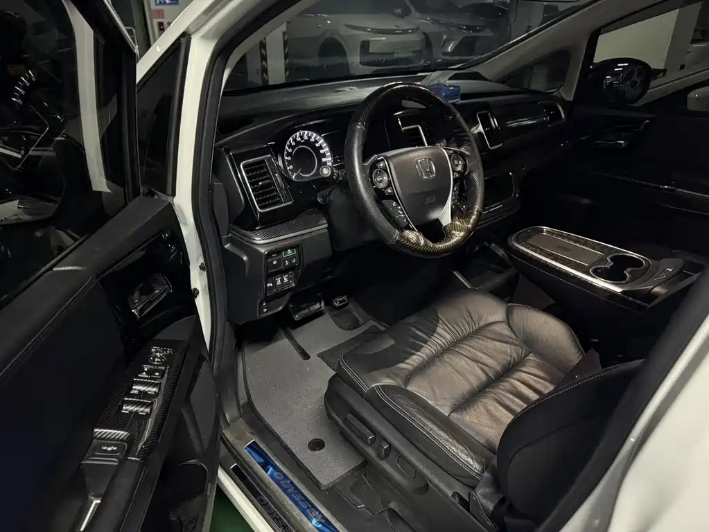 Honda Elysion — миниатюра 5