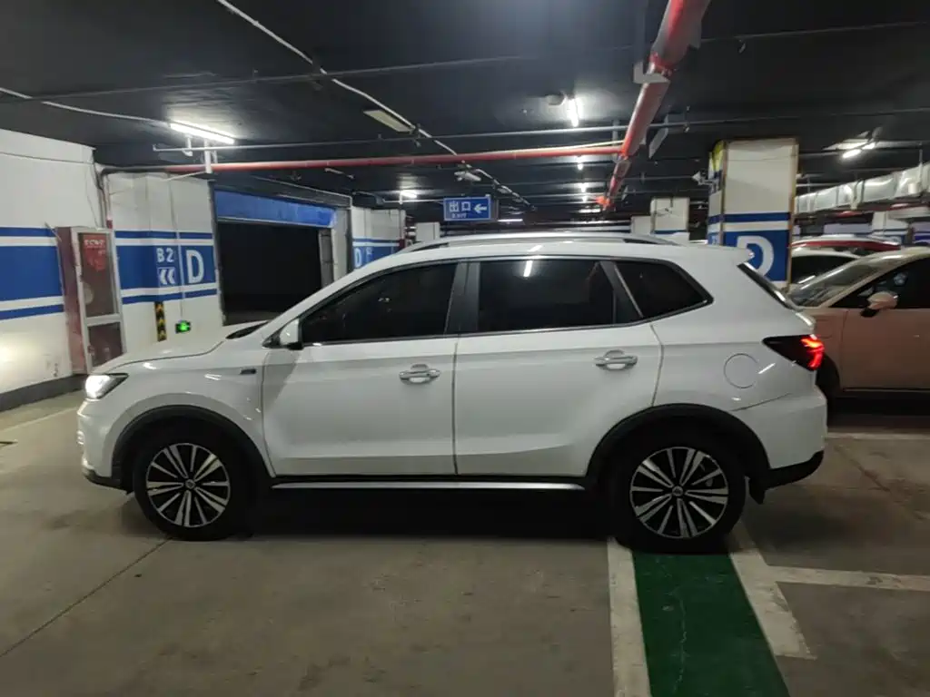 Roewe RX5 — миниатюра 4