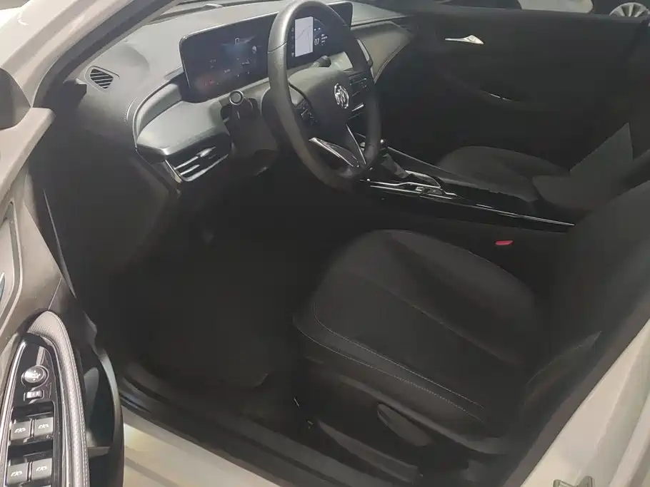 Buick Verano — миниатюра 9