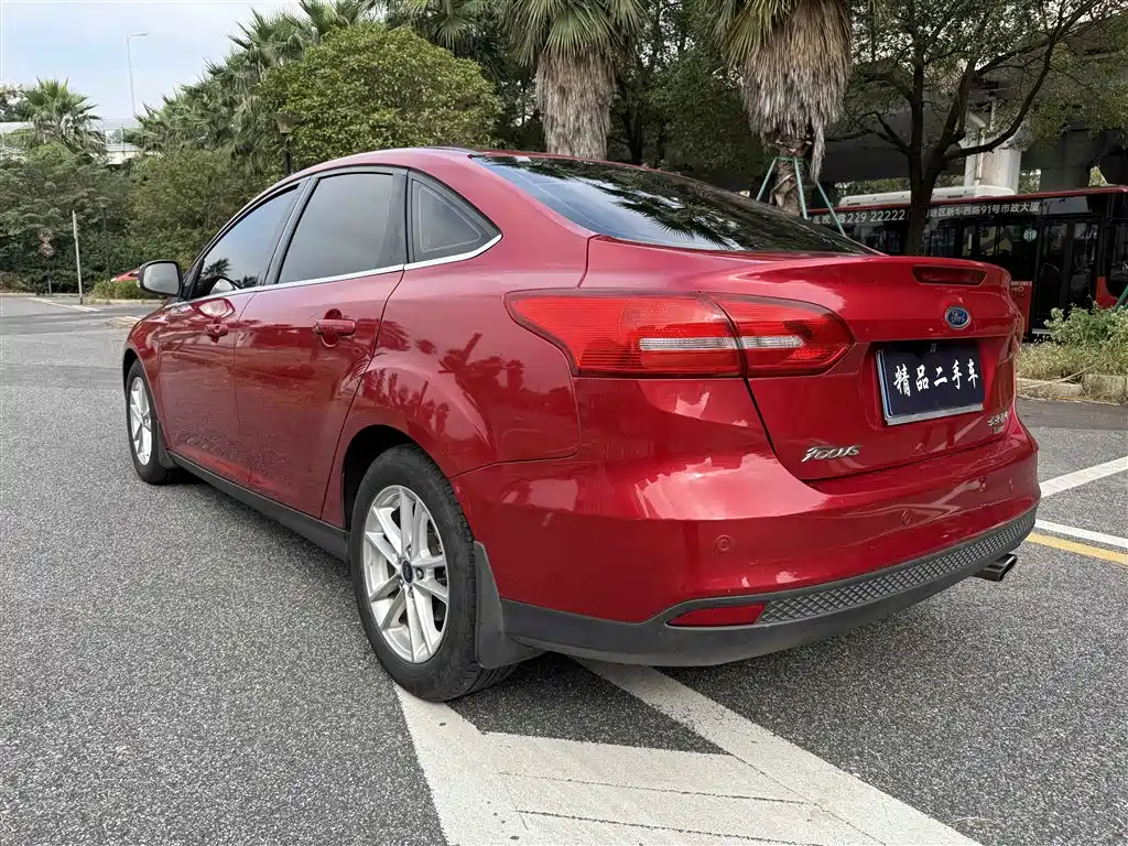 Ford Focus — миниатюра 7