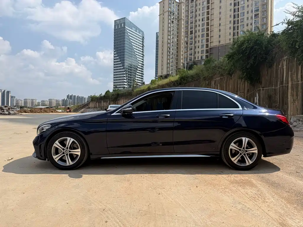 Mercedes-Benz C-Class — миниатюра 4