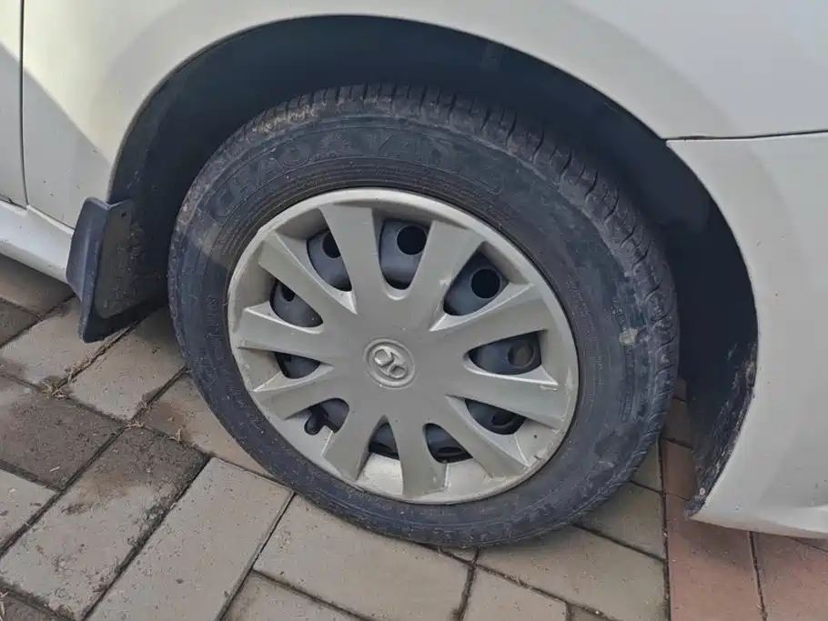 BAIC E-Series — миниатюра 6