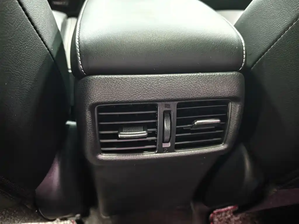 Nissan Sylphy — миниатюра 9