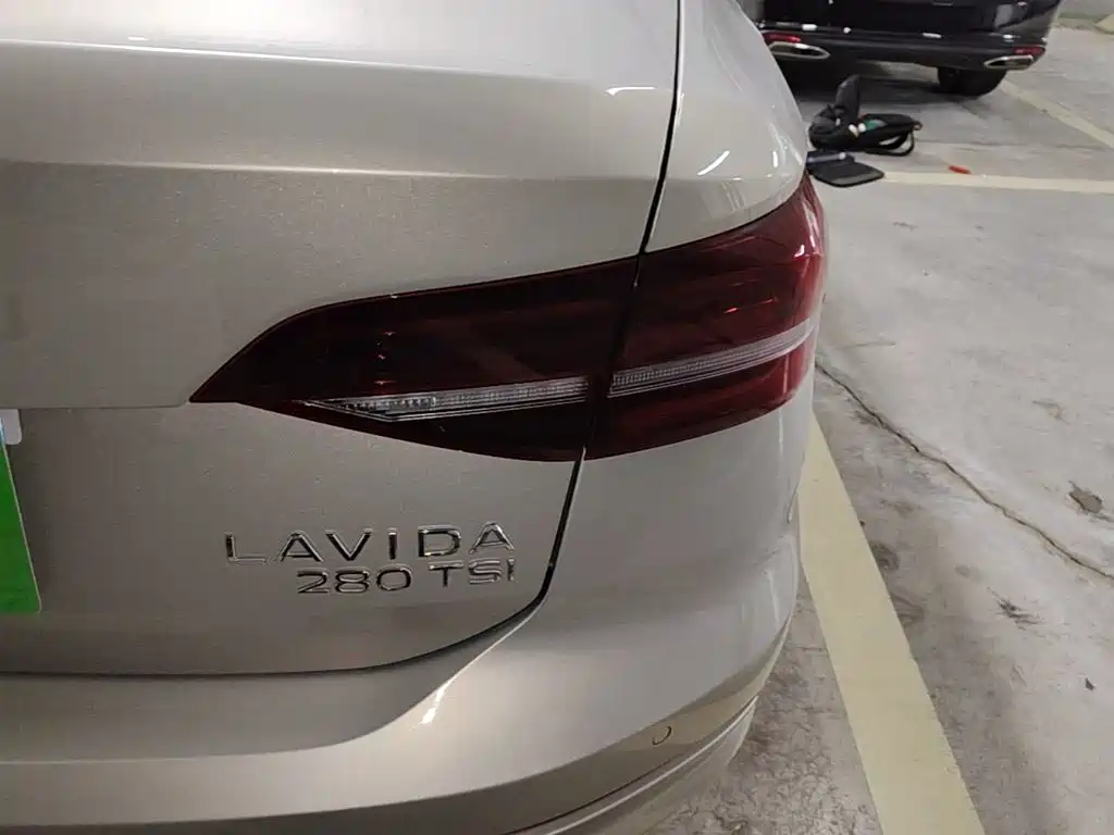 Volkswagen Lavida — миниатюра 8